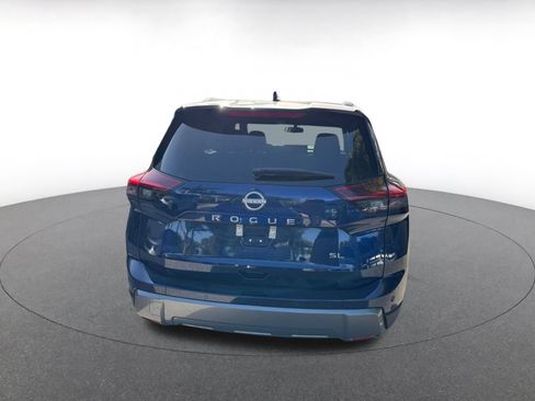 Used 2026 Nissan Rogue SL FWD image 7