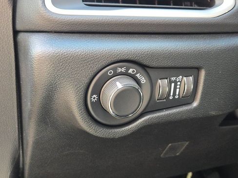 New 2027 Chrysler Pacifica LX FWD image 24