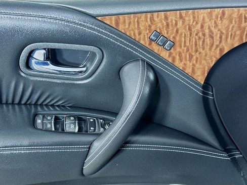 Used 2018 Nissan Armada Platinum w/ Captain Seat Package image 20