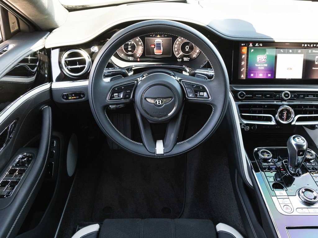 Used 2025 Bentley Flying Spur Plug-In Hybrid AWD/4WD image 50