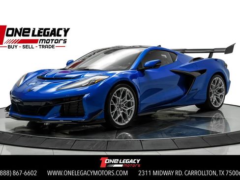 Used 2026 Chevrolet Corvette ZR1 w/ ZR1 Carbon Fiber Aero Package RWD image 1