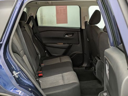 Used 2024 Nissan Rogue SV image 18