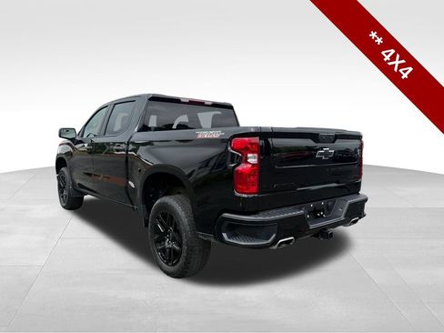 Used 2024 Chevrolet Silverado 1500 Custom Trail Boss w/ LPO, Dark Essentials Package AWD/4WD image 3