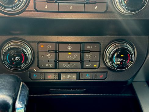 Used 2020 Ford F150 Lariat w/ Equipment Group 502A Luxury image 36