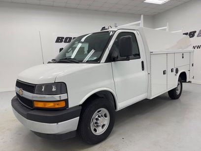 New 2025 Chevrolet Express 3500 w/ Power Convenience Package