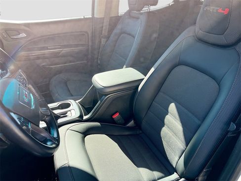 Used 2022 GMC Canyon AT4 w/ Trailering Package image 21