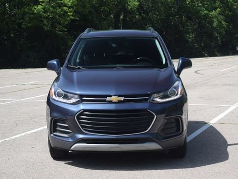 Used 2019 Chevrolet Trax LT w/ Sun & Sound Package AWD/4WD image 20