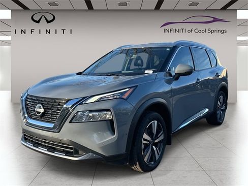 Used 2023 Nissan Rogue SL w/ SL Premium Package image 3