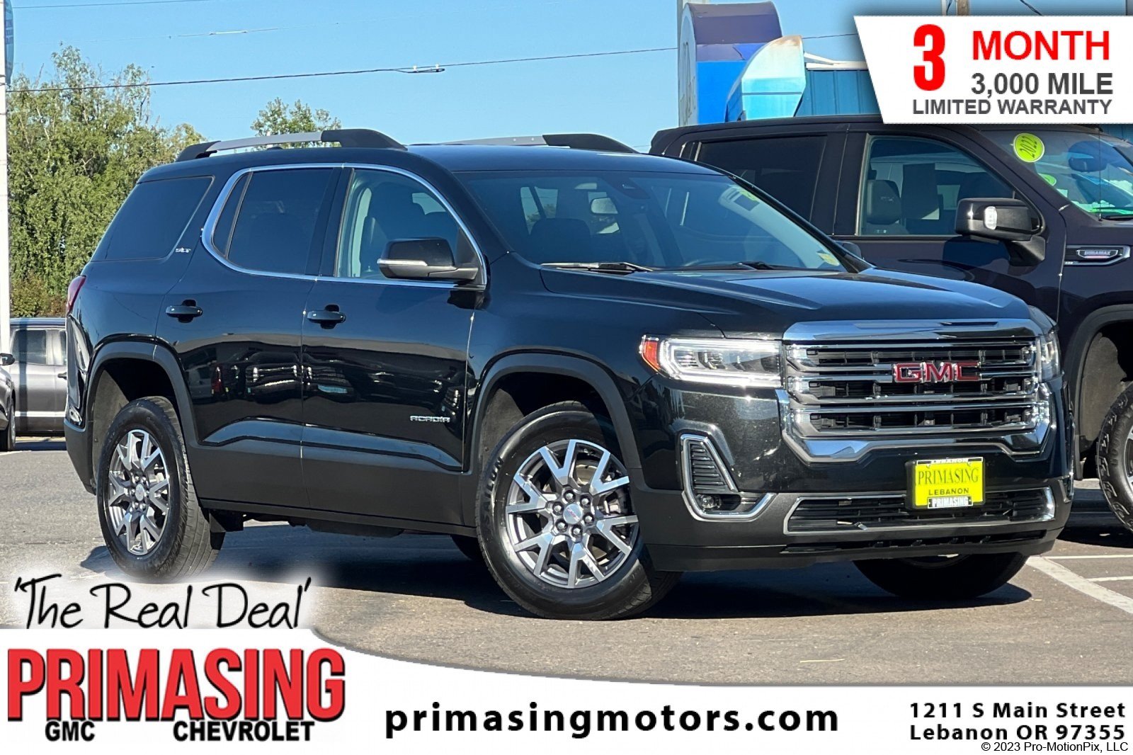 Used 2023 GMC Acadia SLT AWD/4WD image 1