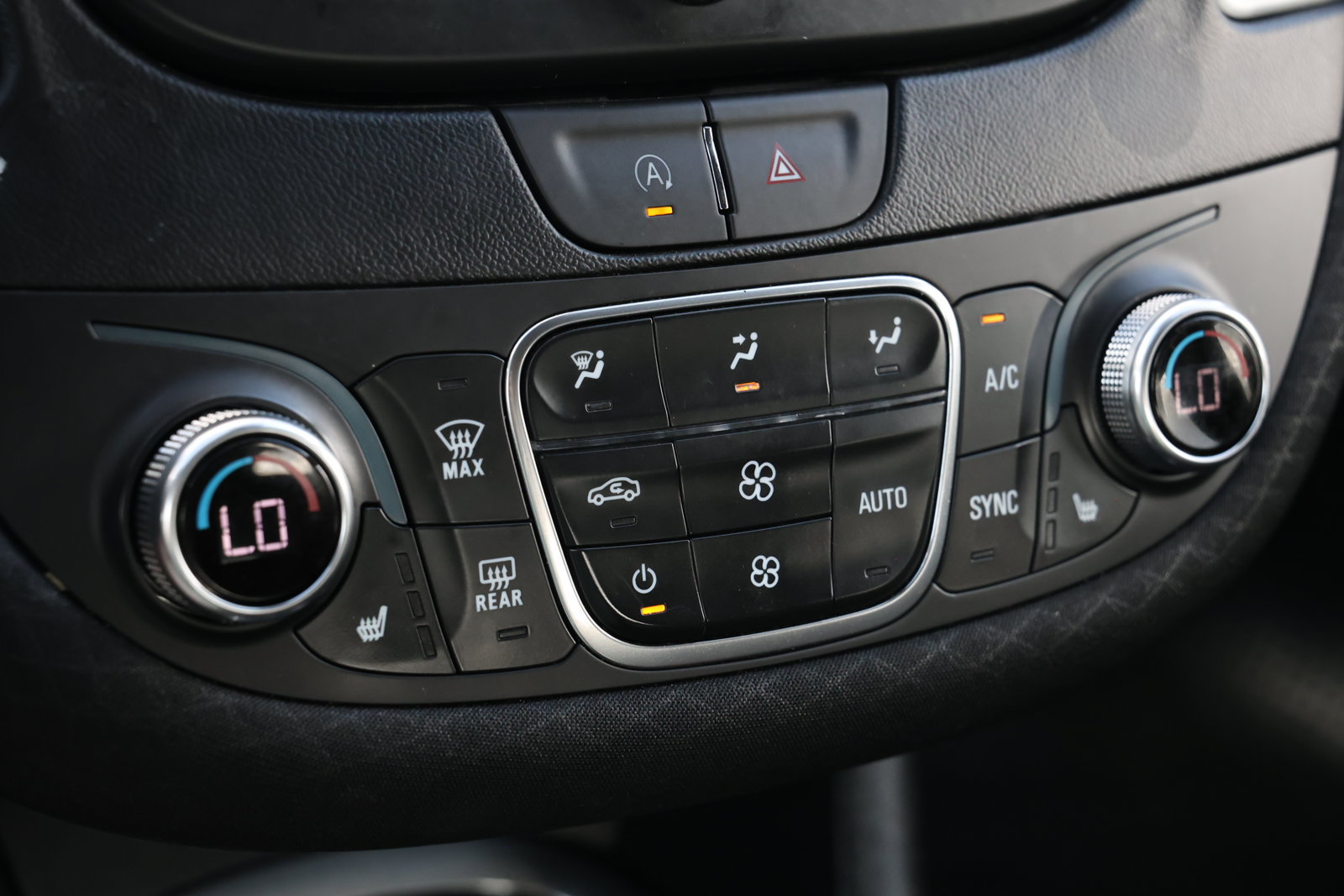 Used 2025 Chevrolet Malibu LT FWD image 21