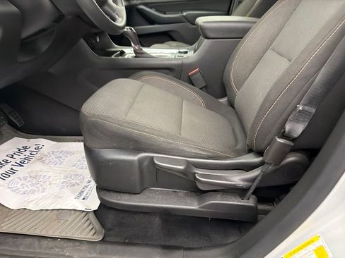 Used 2019 Chevrolet Traverse LS FWD image 10
