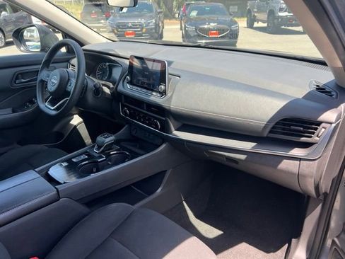 Used 2024 Nissan Rogue S FWD image 22