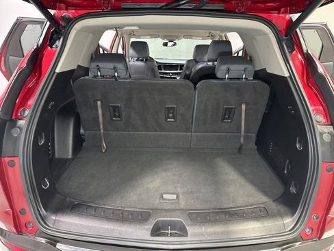 Used 2020 Buick Enclave Essence image 28