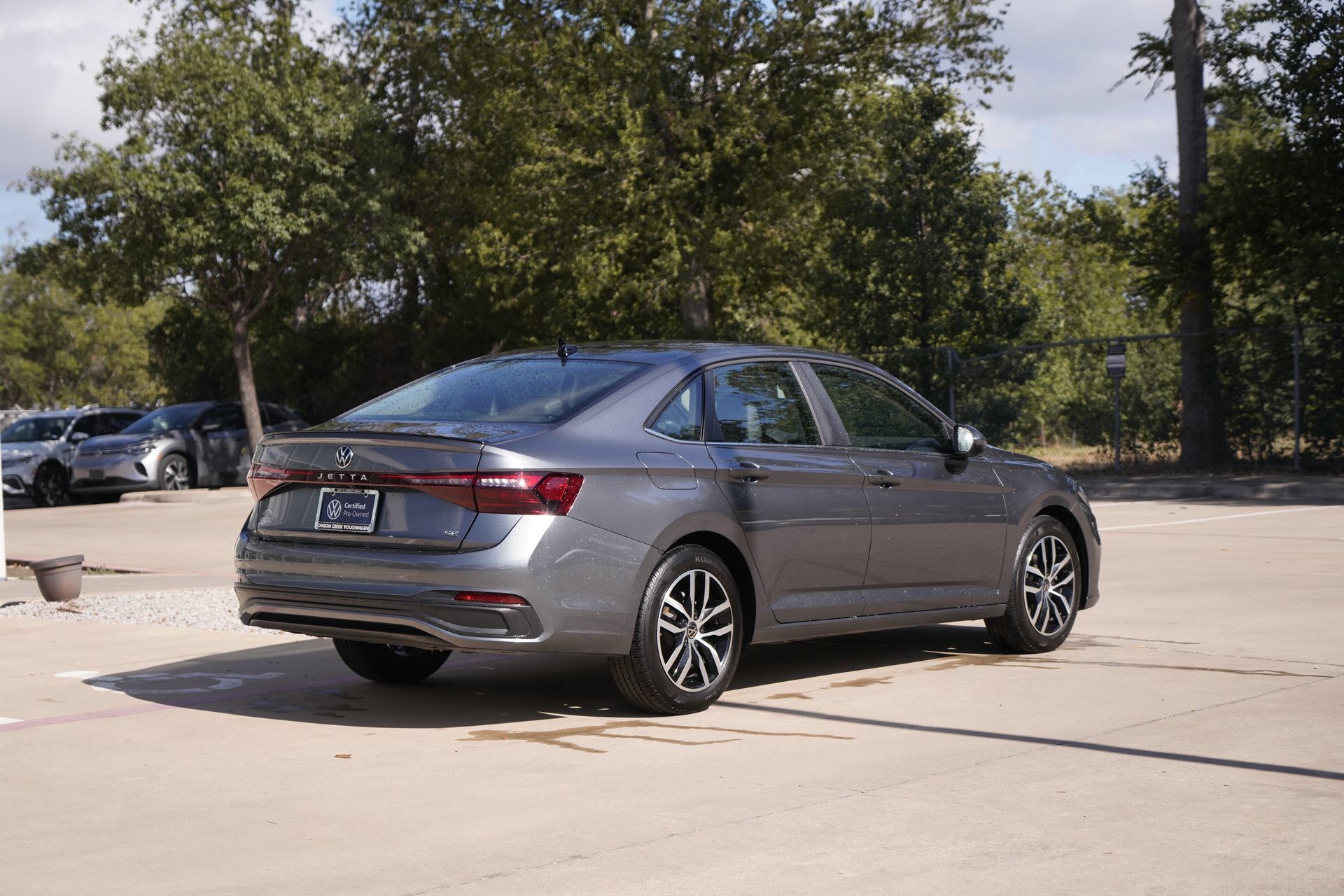 Certified 2026 Volkswagen Jetta SE FWD image 5