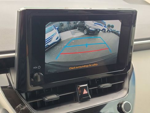 Used 2025 Toyota Corolla LE FWD image 25