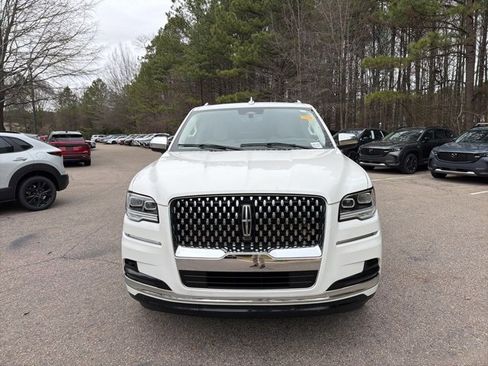 Used 2024 Lincoln Navigator Black Label image 3