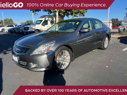 Used 2013 INFINITI G37 Journey w/ Premium Pkg