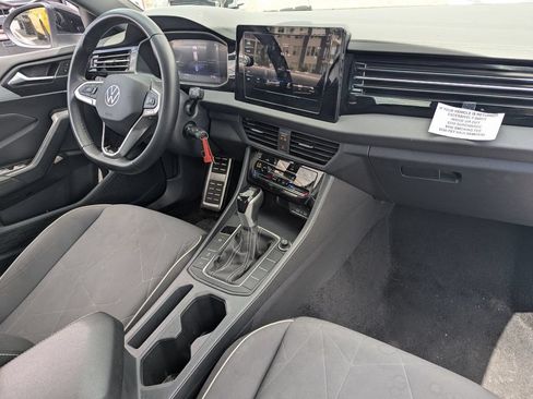 Used 2025 Volkswagen Jetta Sport FWD image 38