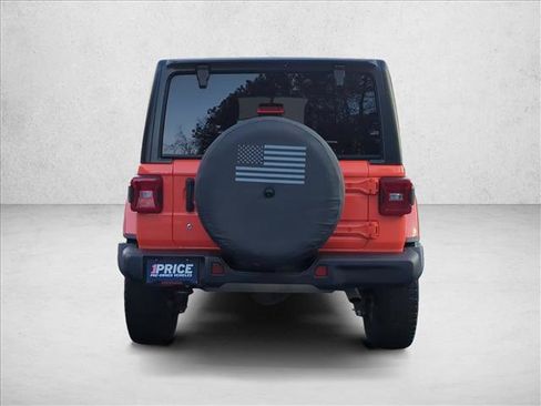 Used 2018 Jeep Wrangler Unlimited Sahara image 6