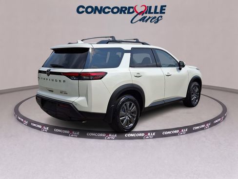 Certified 2024 Nissan Pathfinder SV AWD/4WD image 7