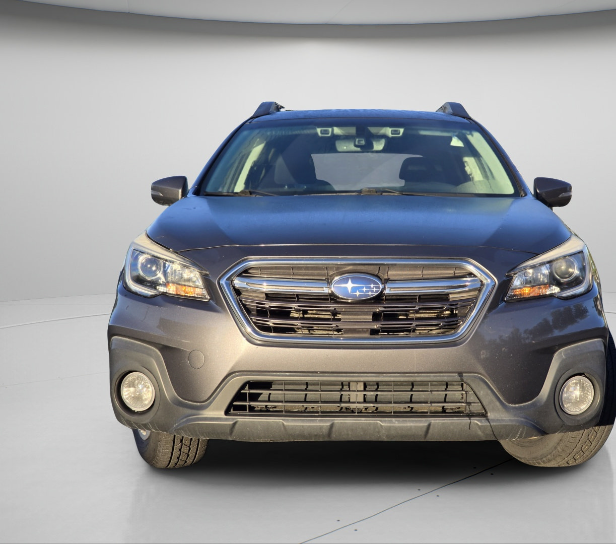 Used 2018 Subaru Outback 2.5i Premium AWD/4WD image 3