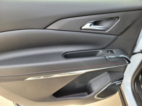 New 2026 Chevrolet Traverse Z71 w/ Enhanced Driving Package image 11