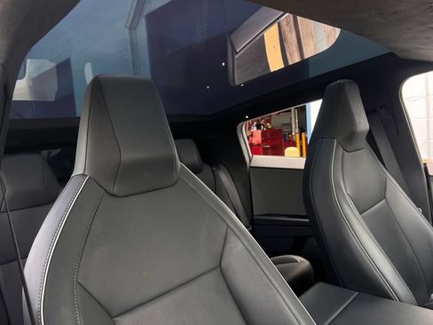 Used 2024 Tesla Cybertruck Cyberbeast AWD/4WD image 38