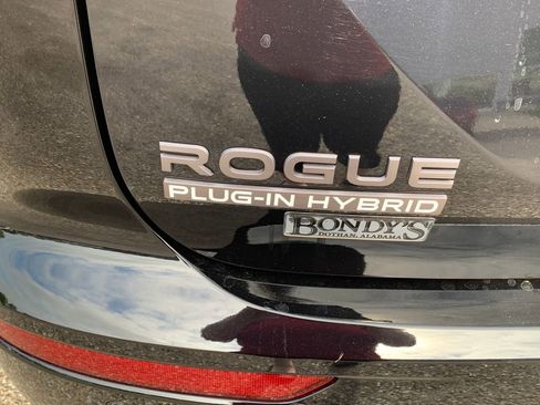 New 2026 Nissan Rogue Platinum image 7