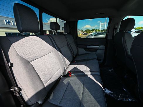 New 2026 Ford F250 XL w/ STX Appearance Package AWD/4WD image 24