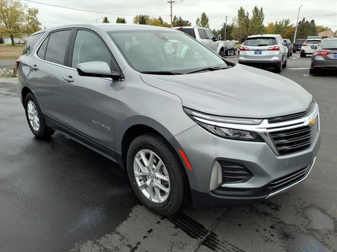 Used 2023 Chevrolet Equinox LT w/ Driver Convenience Package image 8