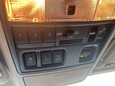 Used 2018 Toyota 4Runner Limited image 45