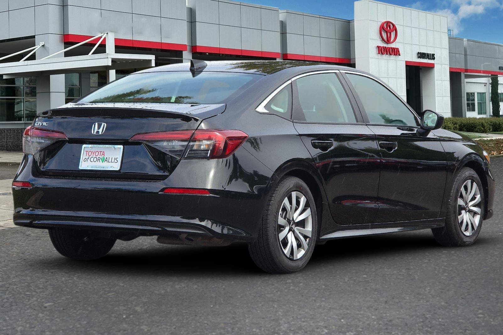 Used 2025 Honda Civic LX image 4
