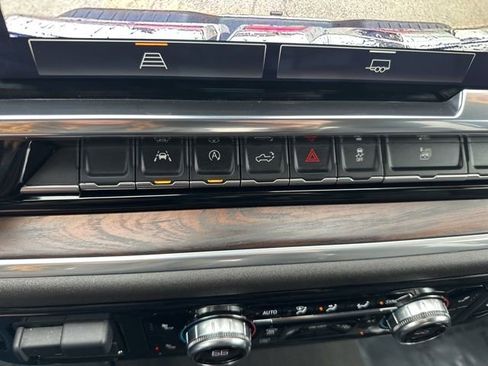 Used 2025 GMC Sierra 1500 SLT image 27