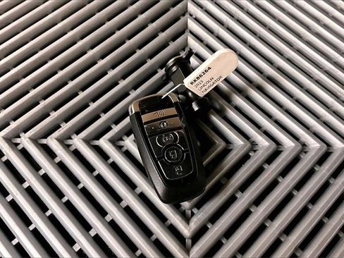 Used 2023 Lincoln Navigator L Reserve w/ Equipment Group 201A image 9