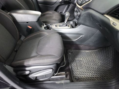 Used 2016 Jeep Cherokee 75th Anniversary image 26