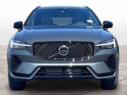 New 2026 Volvo XC60 T8 Plus w/ Climate Package AWD/4WD image 5