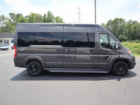 Used 2023 RAM ProMaster 2500 w/ Premium Convenience Group (B) FWD image 18