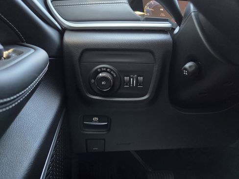 New 2026 Jeep Grand Cherokee Limited AWD/4WD image 41