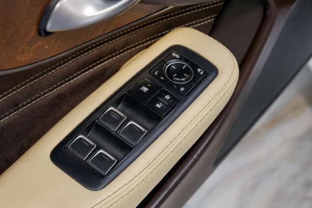 Used 2018 Lexus LS 500 w/ Accessory Package (Z1) RWD image 57