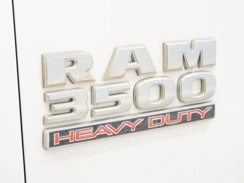 Used 2018 RAM 3500 Tradesman w/ Chrome Appearance Group image 16