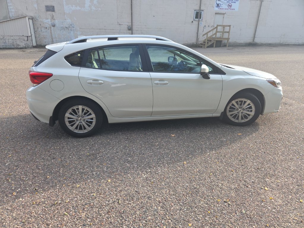 Used 2018 Subaru Impreza 2.0i Premium AWD/4WD image 17