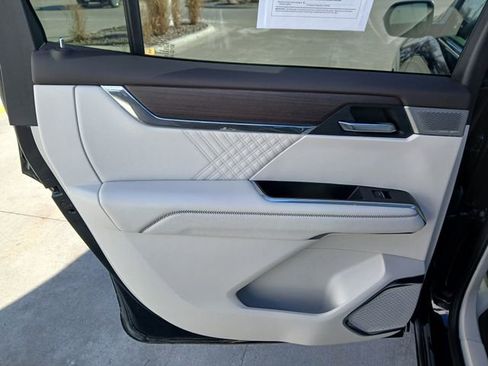 Certified 2024 GMC Acadia Denali w/ Super Cruise Package image 15