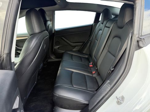 Used 2022 Tesla Model 3 Long Range image 16