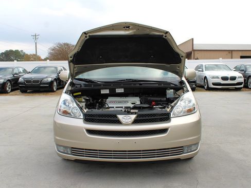 Used 2005 Toyota Sienna XLE image 45