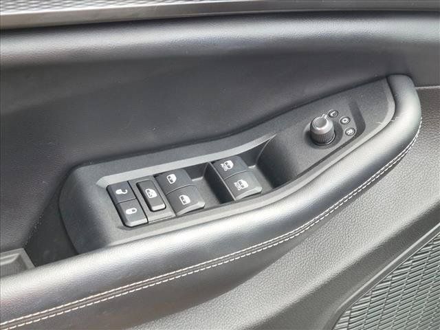 Used 2023 Jeep Grand Cherokee Laredo w/ Trailer Tow Prep Group (B) AWD/4WD image 11