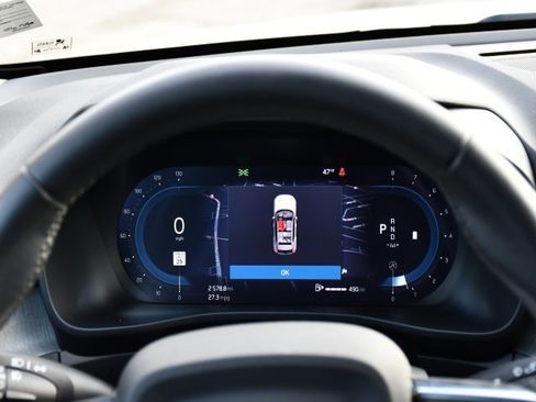 Certified 2025 Volvo XC40 B5 Core image 22