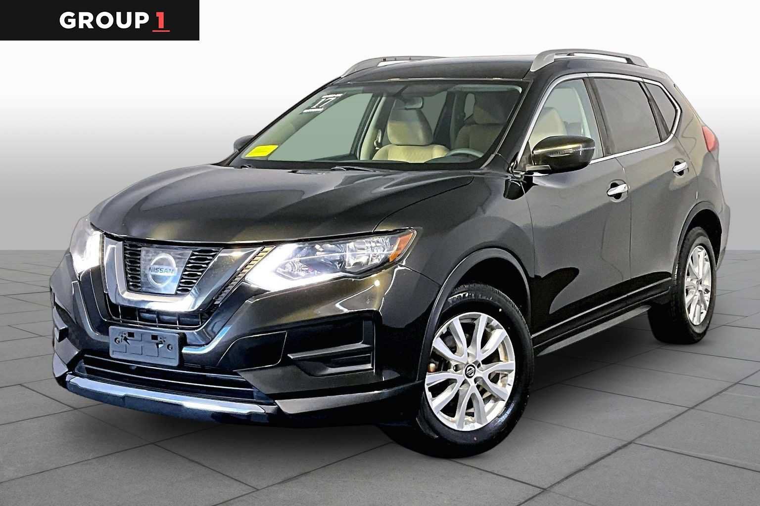 Used 2017 Nissan Rogue SV AWD/4WD image 1