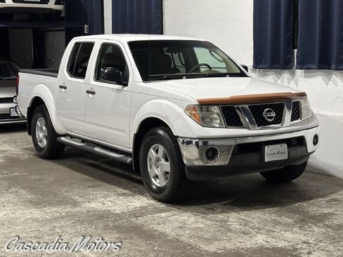 Used 2005 Nissan Frontier SE AWD/4WD image 1