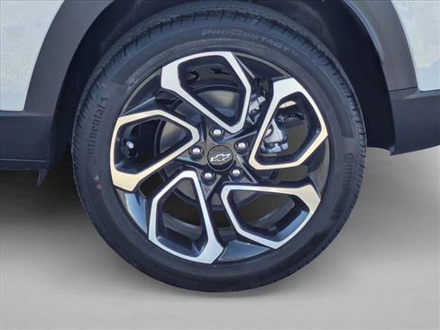 New 2026 Chevrolet Trax RS image 9