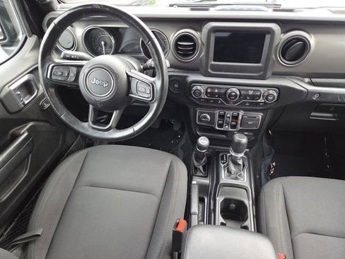 Used 2023 Jeep Wrangler Unlimited w/ Cold Weather Group AWD/4WD image 31